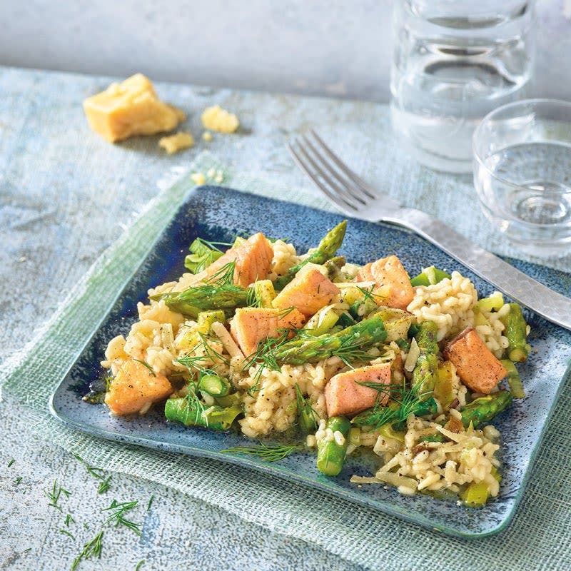 Spargelrisotto mit Lachs