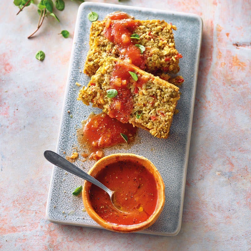 Grünkernbraten mit Tomatensauce