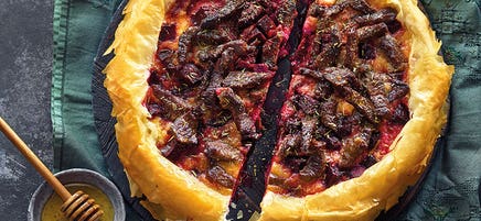 Rote-Bete-Quiche mit Steak