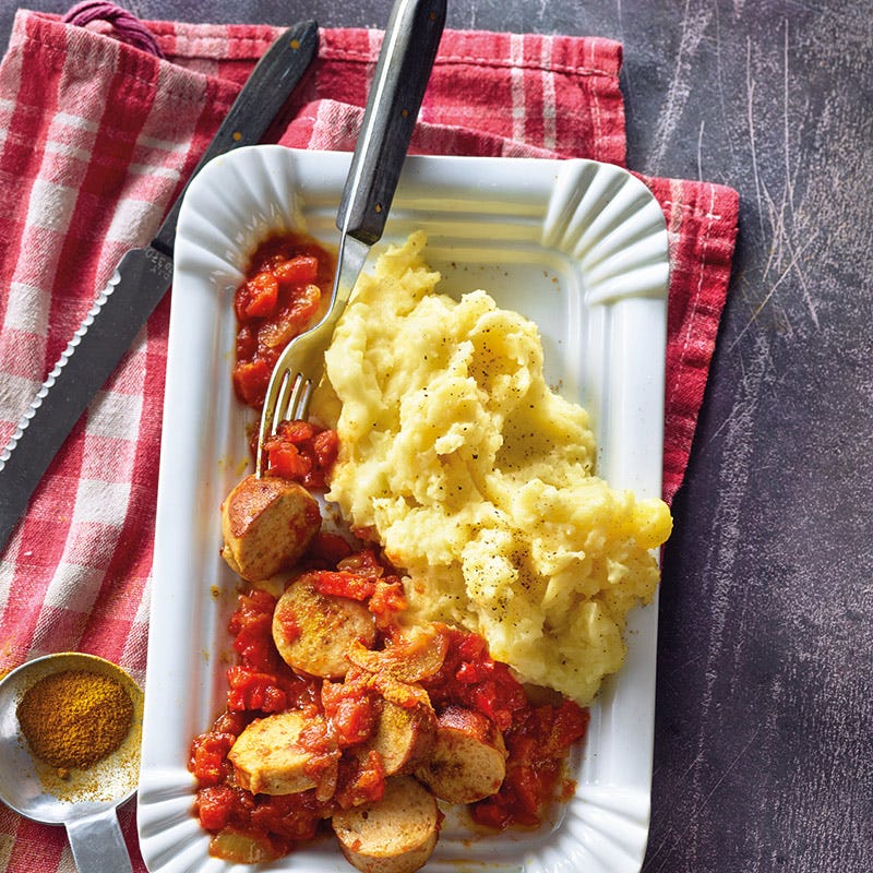 Currywurst auf Kartoffelstampf