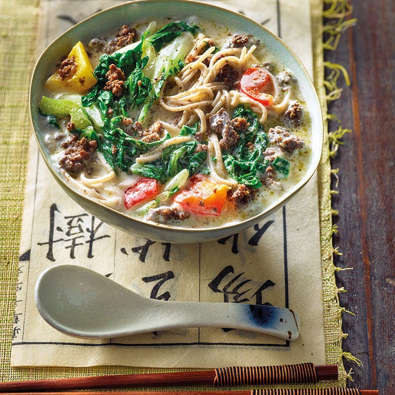Tatar-Kokos-Suppe mit Sobanudeln