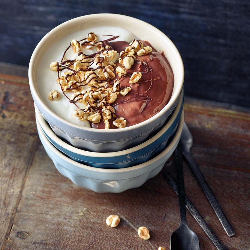Schoko-Skyr-Bowl mit gepufftem Dinkel