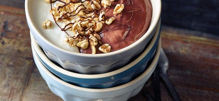Schoko-Skyr-Bowl mit gepufftem Dinkel