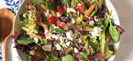 Salade de pâtes avec vinaigrette grecque