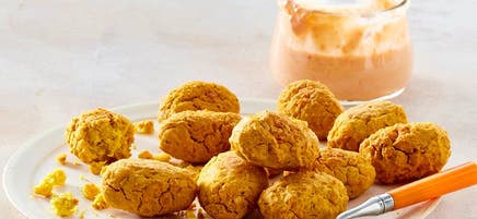 Linsenfalafel mit Peperonidip / Linsenfalafel mit Paprikadip