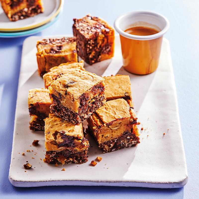 chocolate caramel nut blondies