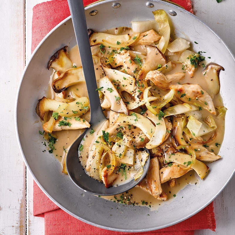 Puten-Chicorée-Pfanne mit Kräuterseitlingen