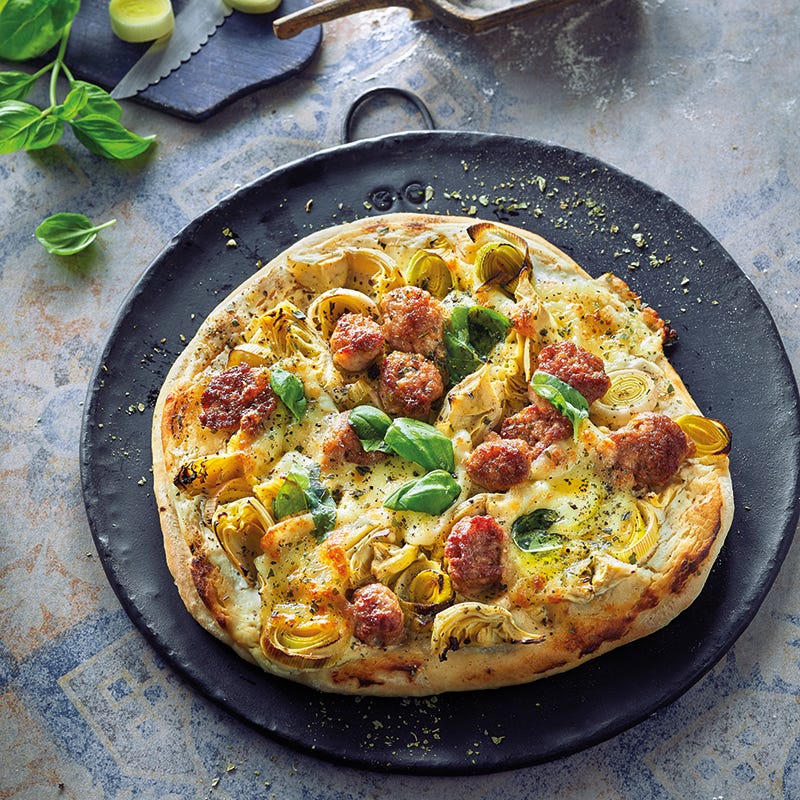 Foto van Pizza bianca met salsiccia door WW