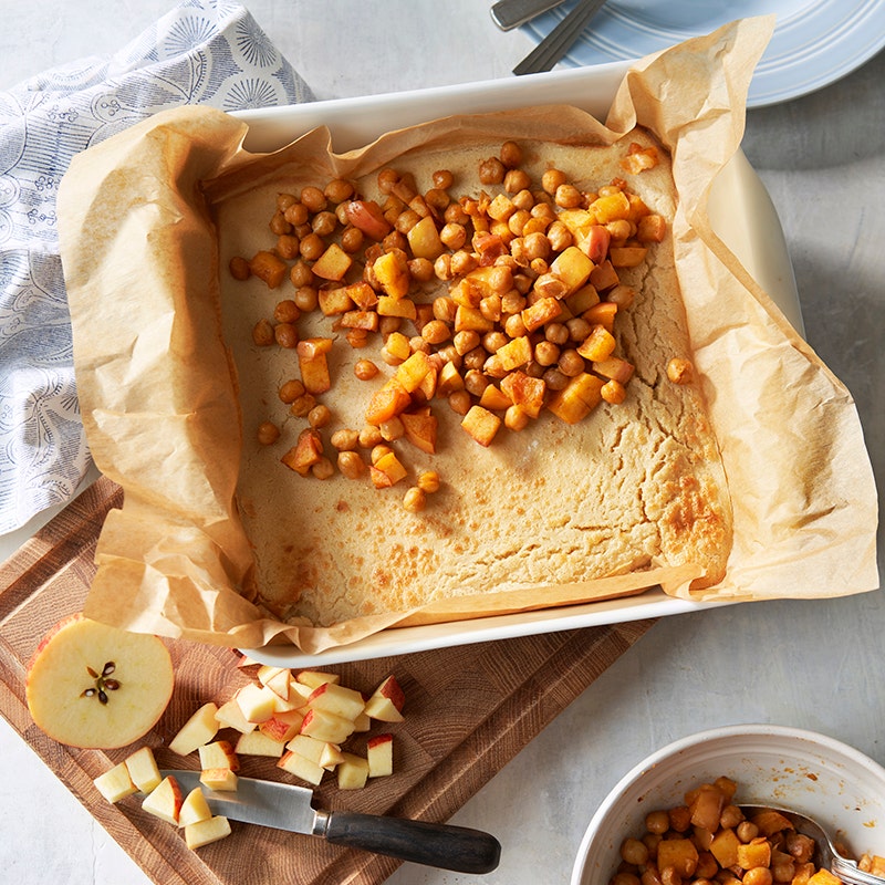 ViktVäktarna - Vegansk ugnspannkaka med äppel- och kikärtstopping