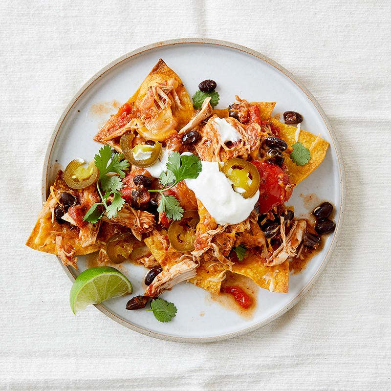 Slow-cooker shredded-chicken nachos