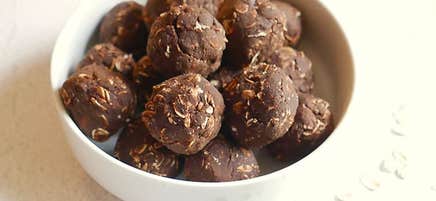 Peanut butter choc bliss balls