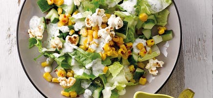 Salade verte au popcorn