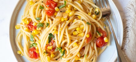 Fresh corn and cherry tomato spaghetti