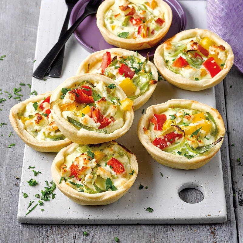 Mini-Quiches mit Schafskäse