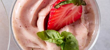 Nicecream aux fraises et au basilic