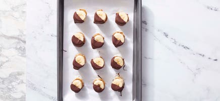 Frozen chocolate-dipped banana bites