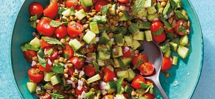 Israeli Salad with Crispy Lentils