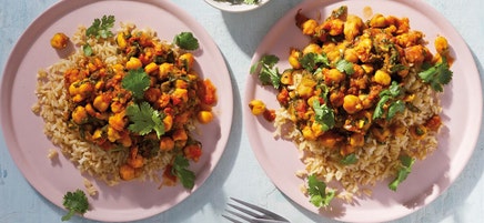 Slow-cooker chana saag