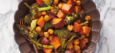 Sheet-pan sweet potatoes and broccoli with chickpeas