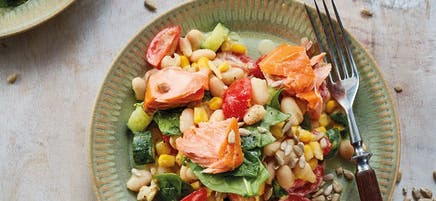 Salade de saumon, haricots et épinards