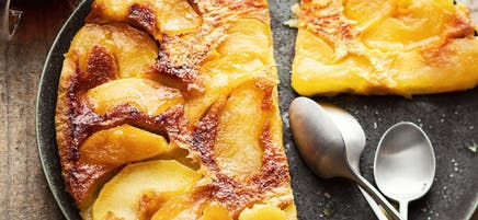 Kuchen aus der Pfanne zum Verteilen