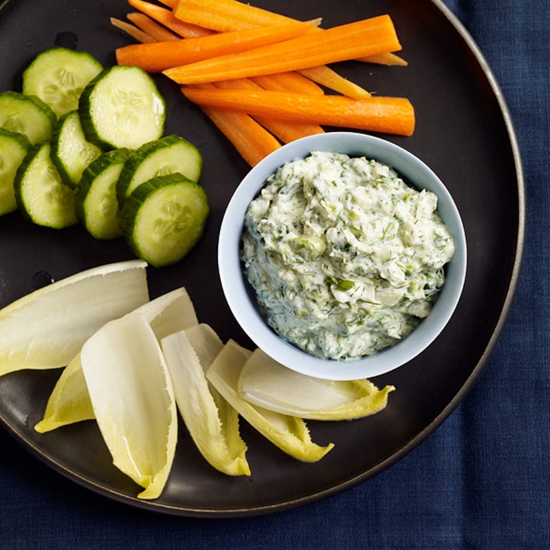 Photo de Trempette de yogourt grec aux épinards et à l’aneth par WW