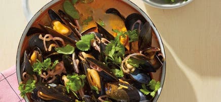 Mussels in Red Curry-Coconut Broth