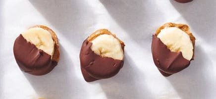 Frozen chocolate-dipped banana bites