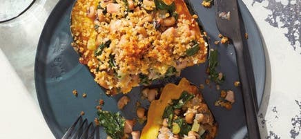 Black-Eyed Pea–Stuffed Acorn Squash