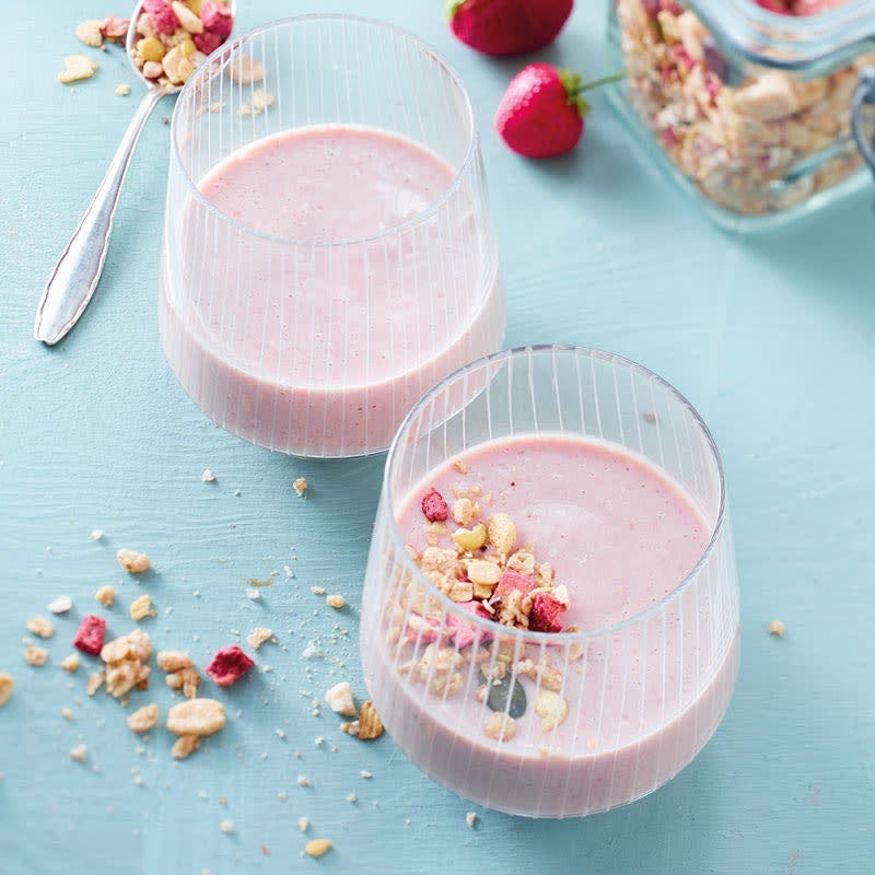 Erdbeer-Smoothie mit Müsli