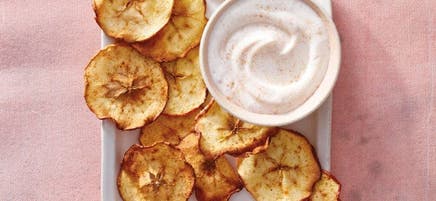 Apple Chips with Cinnamon Yogurt Dip