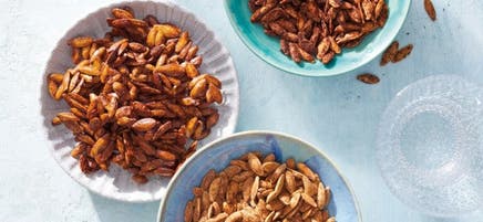 Pumpkin Pie Spice Roasted Pumpkin Seeds