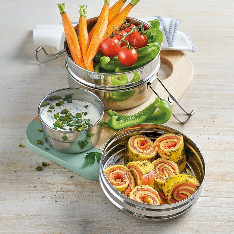 Bento Box mit Lachs-Omelette-Röllchen