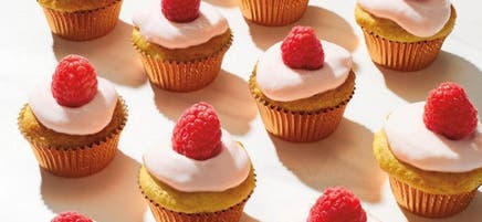 Mini gâteaux à la limonade et aux framboises