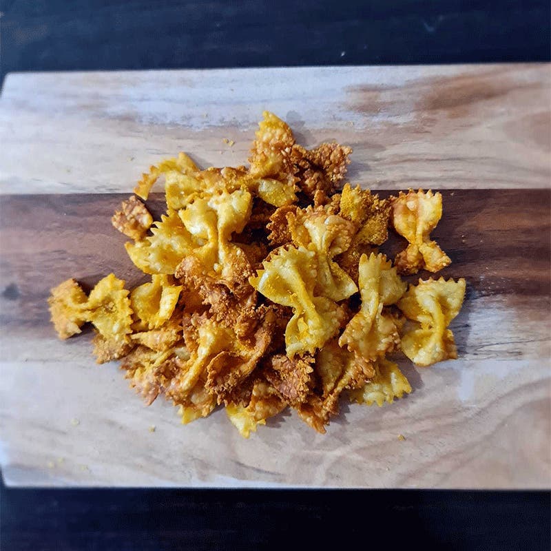 air-fryer pasta chips
