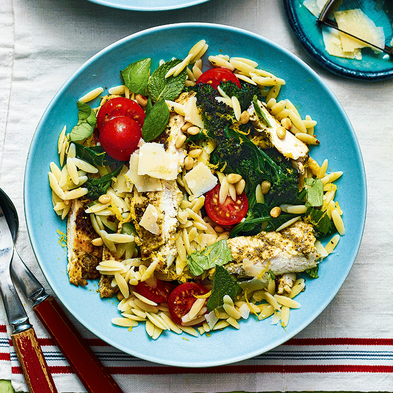Pesto chicken pasta salad