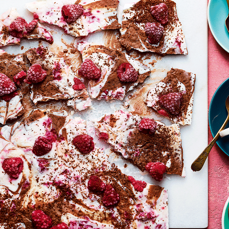 Frozen chocolate and raspberry bark
