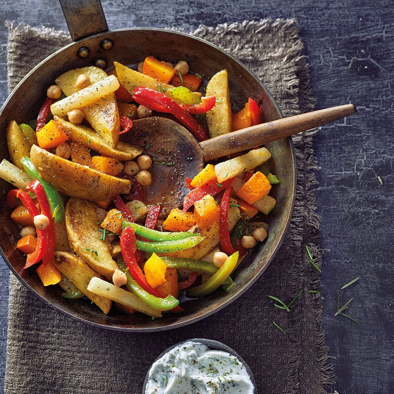 Kartoffel-Gemüse-Pfanne mit Rosmarin