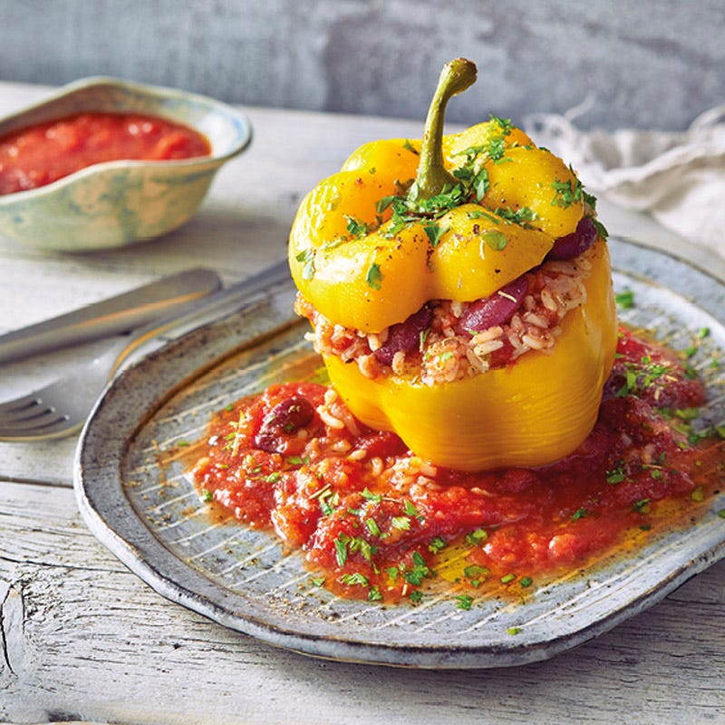 Paprika mit Reis-Bohnen-Füllung