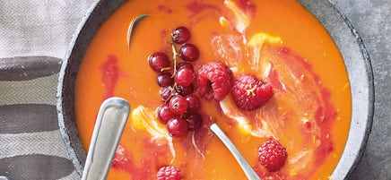 Tomaten-Beeren-Suppe