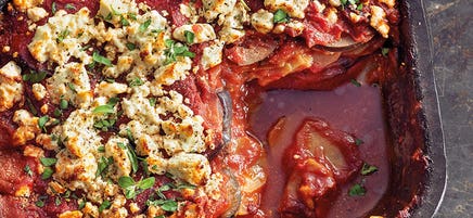 Auberginen-Kartoffel-Moussaka mit Feta / Auberginen-Kartoffel-Moussaka mit Schafskäse