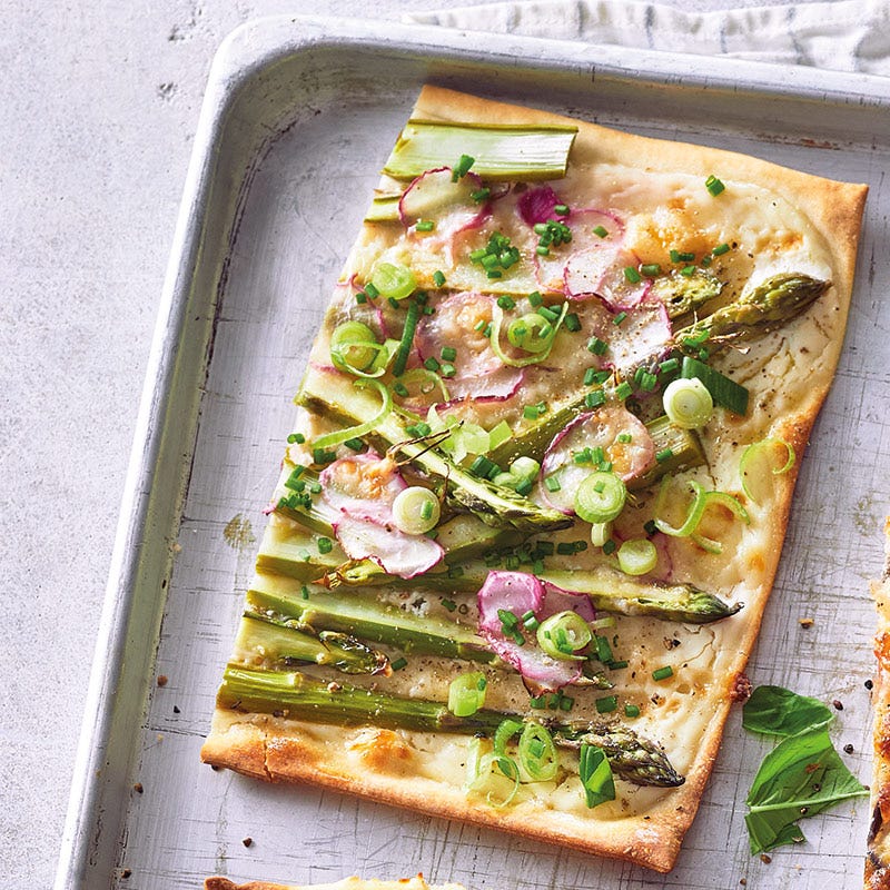 Spargelflammkuchen