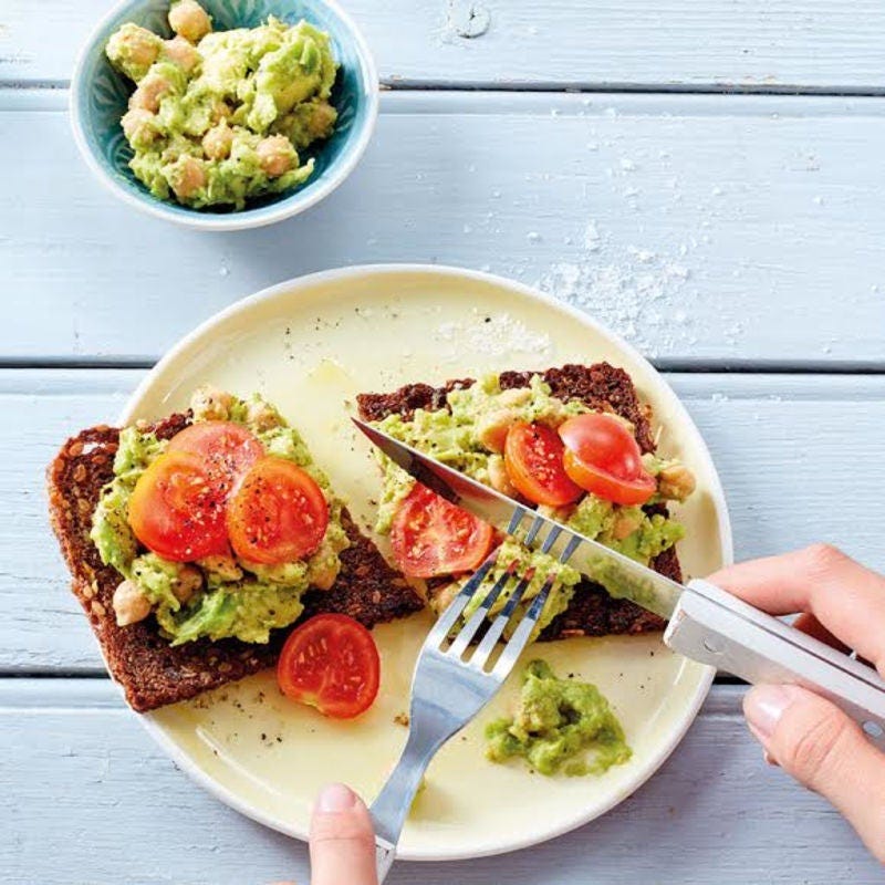 Avocadobrot mit Kichererbsen