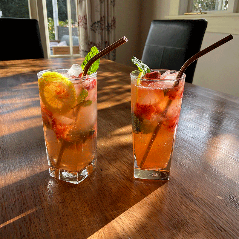 Strawberry and lime mojito mocktail