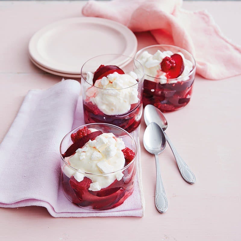 Baiser-Pflaumen-Dessert