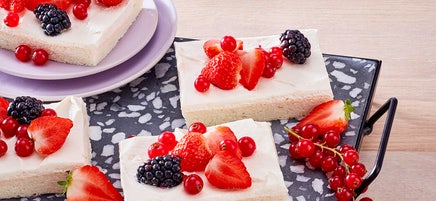 Biscuits blancs à la crème de yogourt et aux fruits rouges