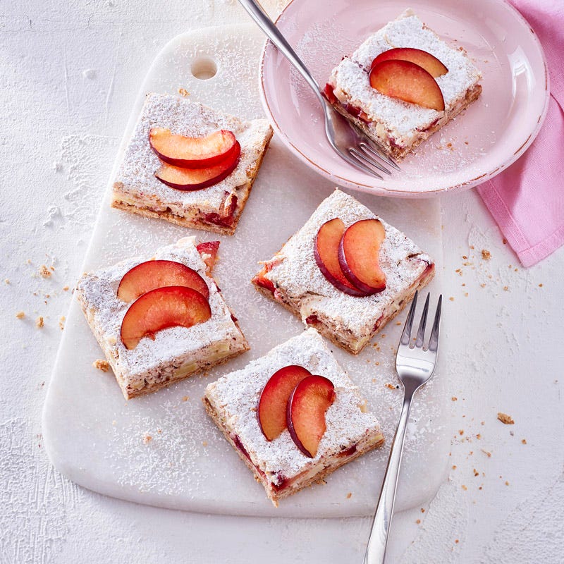 Apfel-Pflaumenschnitten mit Baiser