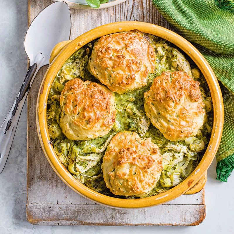 Pesto chicken cobbler