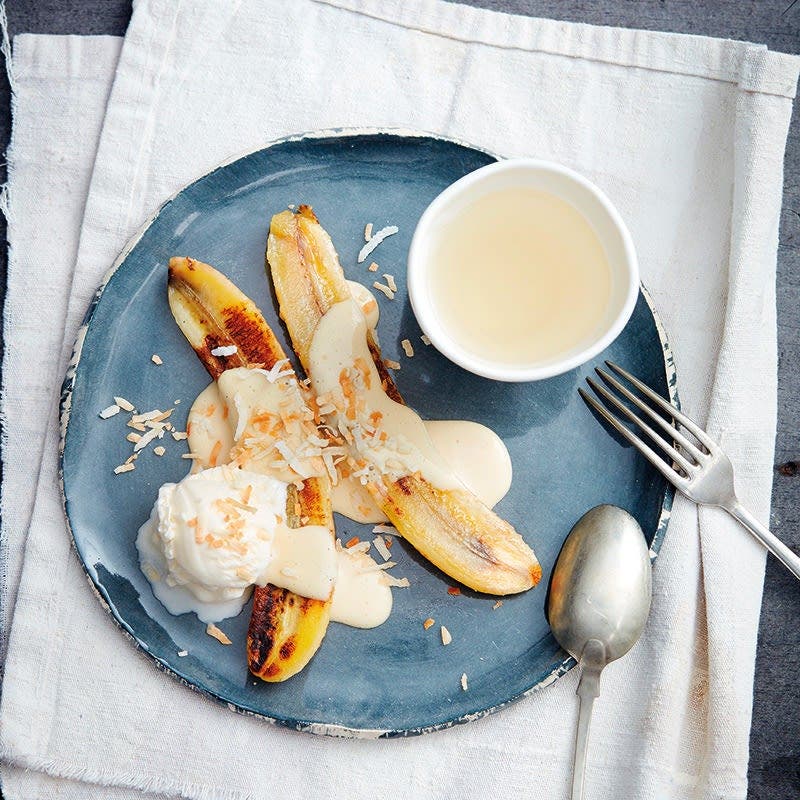 Gebratene Banane mit Kokossauce