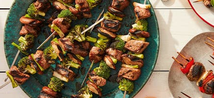 Beef and broccoli skewers